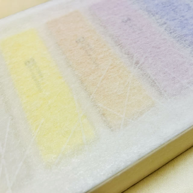 「そこにあるけど、はっきりとは見えない」－－そんな“気配”感を演出。お香のように、ふわっと感じる存在感